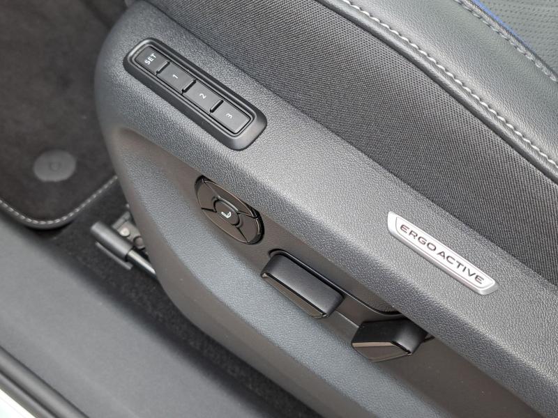 Volkswagen Tiguan R-Line – image 20 of 24