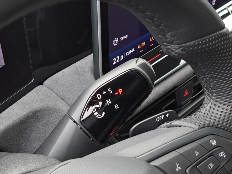 Volkswagen Tiguan R-Line – image 21 of 24