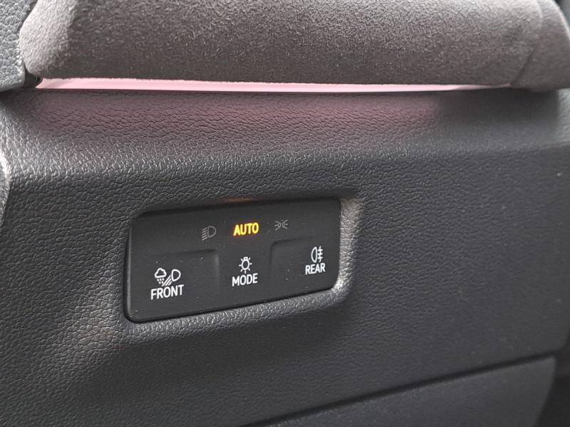 Volkswagen Tiguan R-Line – image 22 of 24