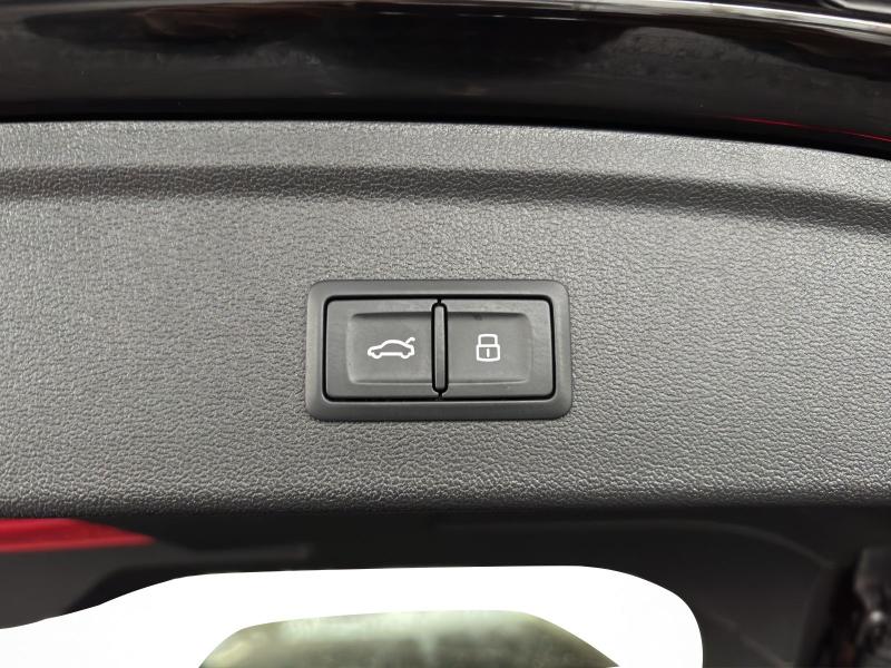 Audi A3 Sportback S line – image 12 of 25