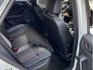 Volkswagen T-Roc R-Line – image 7 of 7