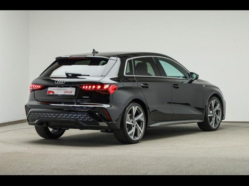 Audi A3 Sportback S line – image 2 of 25