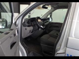 Volkswagen T6.1 Transporter – image 5 of 9