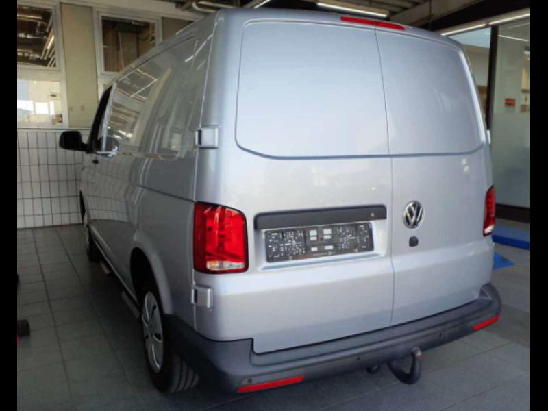 Volkswagen T6.1 Transporter – image 3 of 9