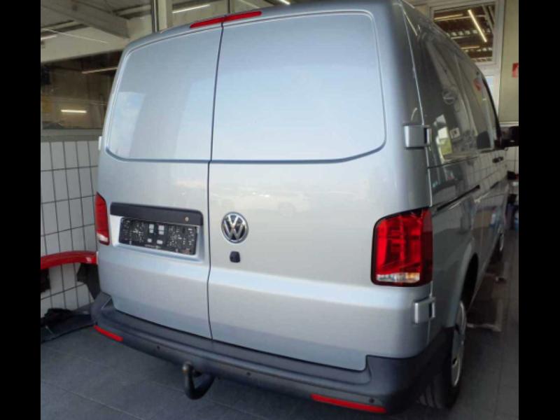 Volkswagen T6.1 Transporter – image 4 of 9