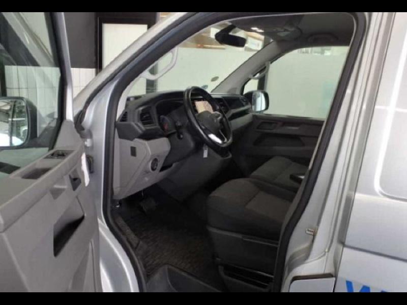 Volkswagen T6.1 Transporter – image 5 of 9