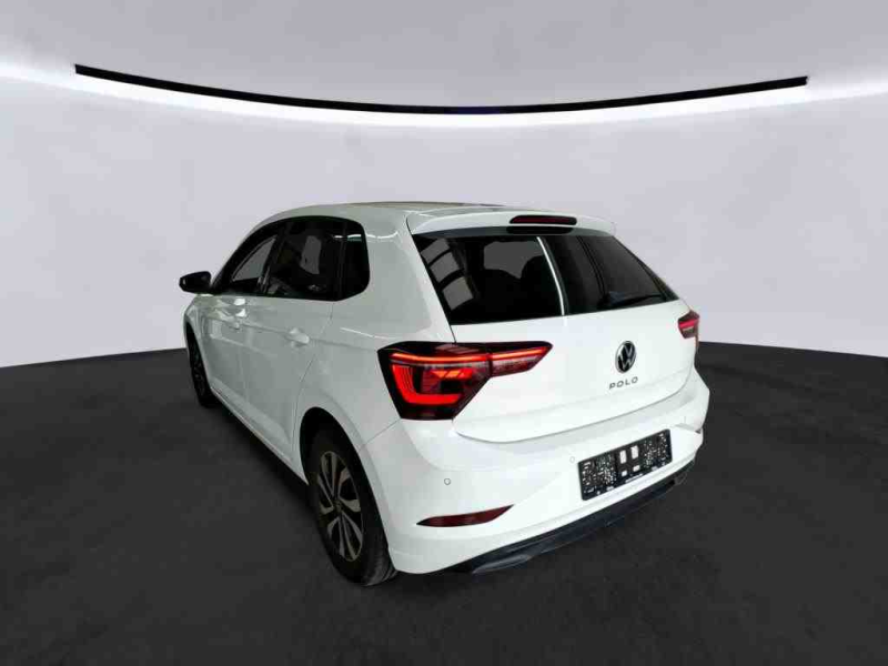 Volkswagen Polo Active – image 4 of 8
