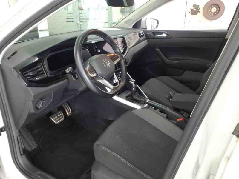 Volkswagen Polo Active – image 6 of 8