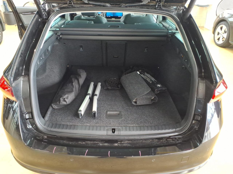 Škoda Octavia Tour – image 6 of 6