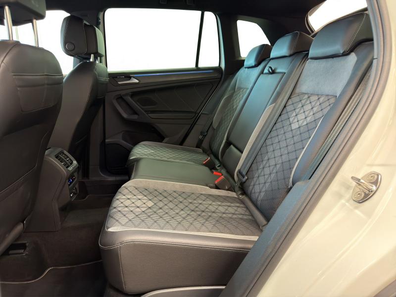 Volkswagen Tiguan R-Line – Bild 14 von 16