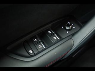 Audi Q5 Sportback S line – image 18 of 25