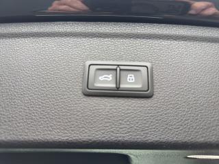 Audi Q5 S line – image 12 of 17