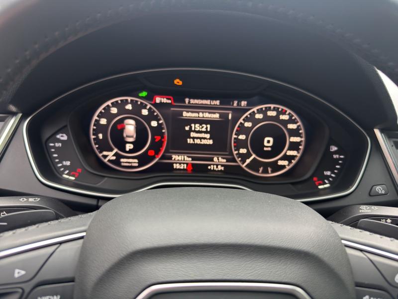 Audi Q5 S line – image 9 of 17