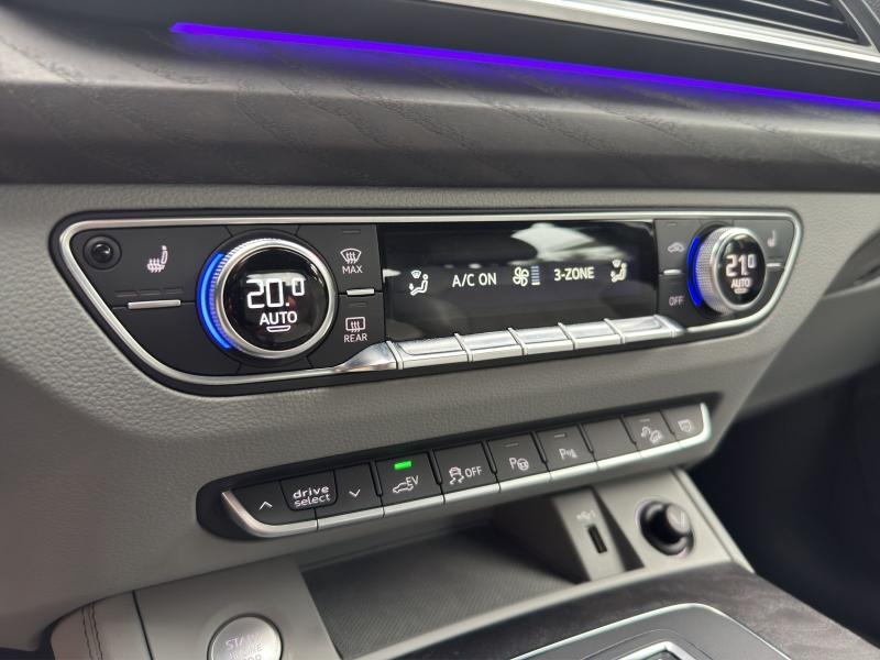 Audi Q5 S line – image 10 of 17