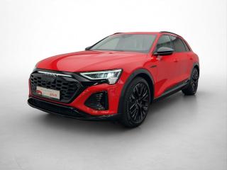 Audi Q8 e-tron S line – image 1 of 17