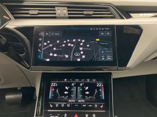 Audi Q8 e-tron S line – image 6 of 17