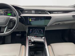 Audi Q8 e-tron S line – image 7 of 17