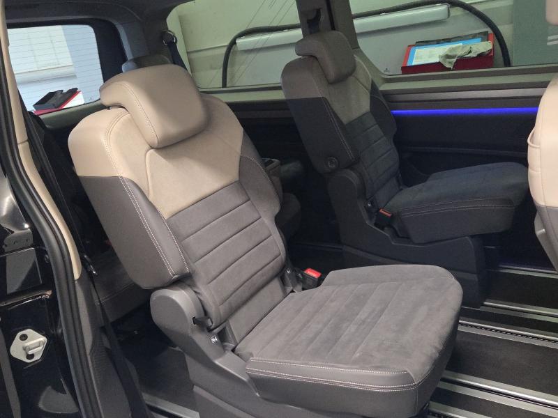 Volkswagen T7 Multivan Style – image 16 of 19