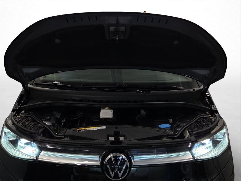 Volkswagen T7 Multivan Style – image 17 of 19
