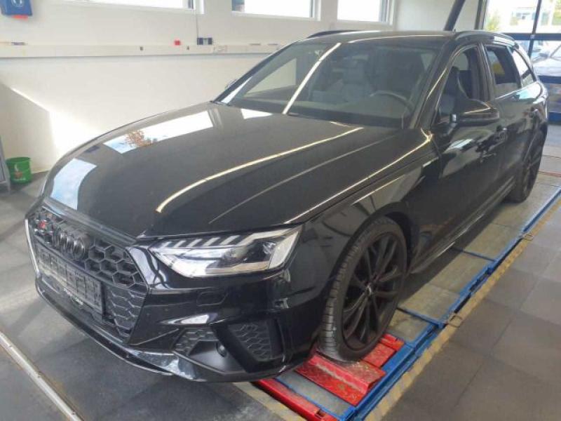 Audi S4 Avant – image 1 of 2