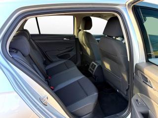 Volkswagen Golf Active – image 16 of 24