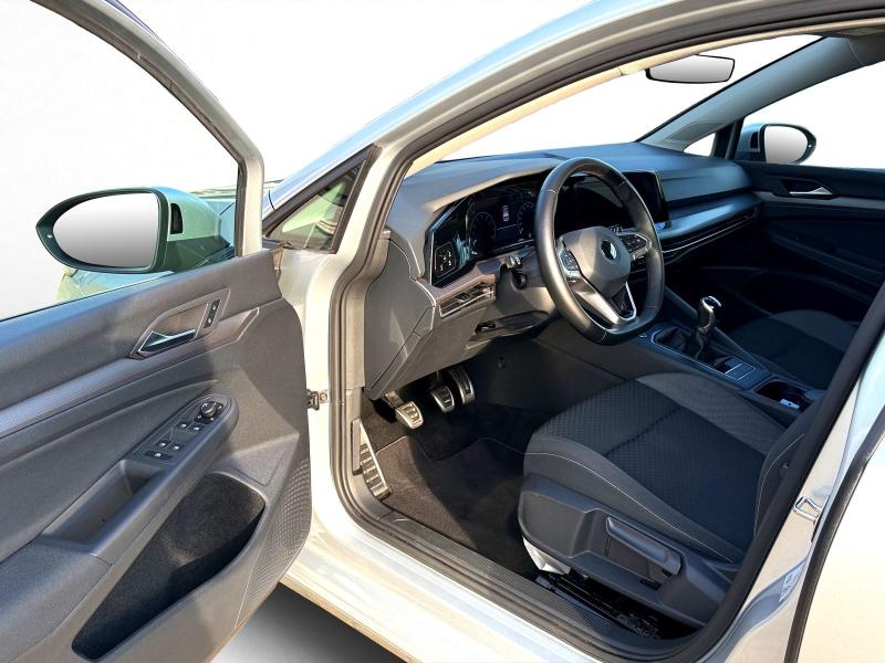 Volkswagen Golf Active – image 14 of 24