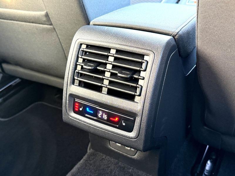 Volkswagen Golf Active – image 17 of 24