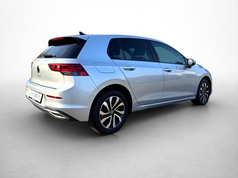 Volkswagen Golf Active – image 18 of 24