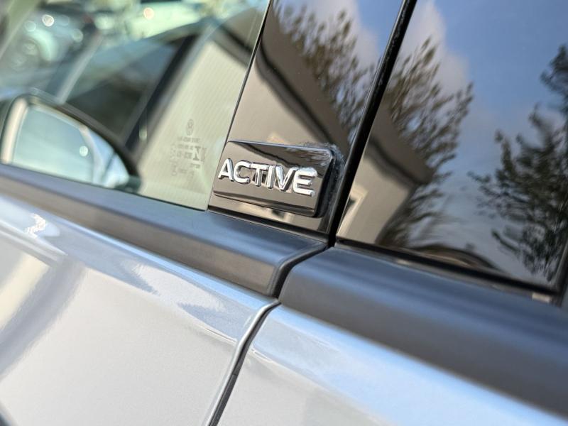 Volkswagen Golf Active – image 20 of 24