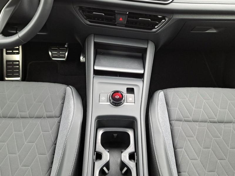 Volkswagen Tiguan LIFE – image 7 of 24