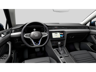 Volkswagen Passat Variant GTE – image 12 of 13