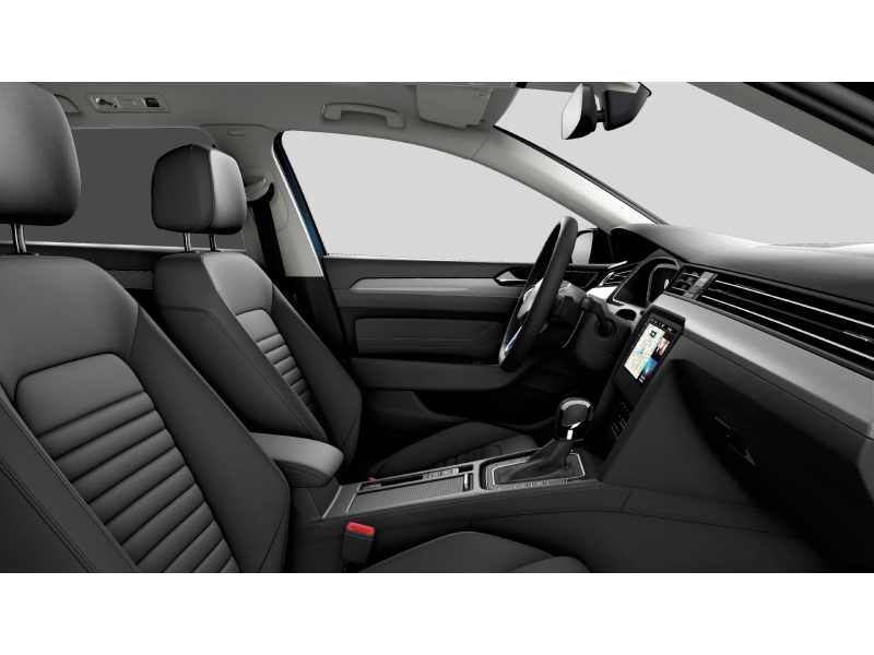 Volkswagen Passat Variant GTE – image 10 of 13
