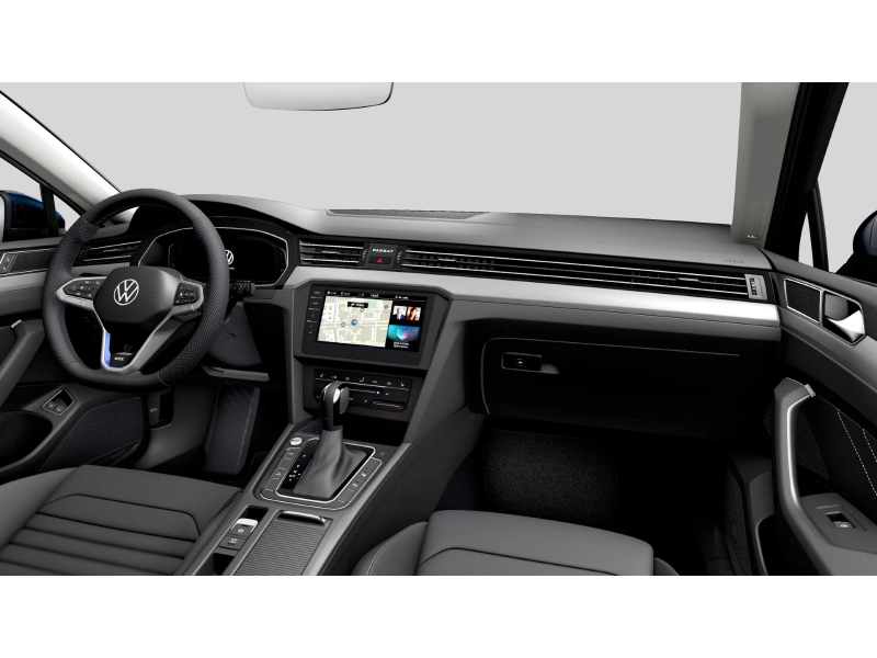 Volkswagen Passat Variant GTE – image 11 of 13