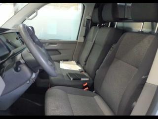 Volkswagen T6.1 Transporter BlueMotion – image 6 of 8