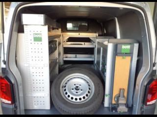 Volkswagen T6.1 Transporter BlueMotion – image 7 of 8