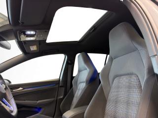 Volkswagen Golf GTE – image 10 of 16