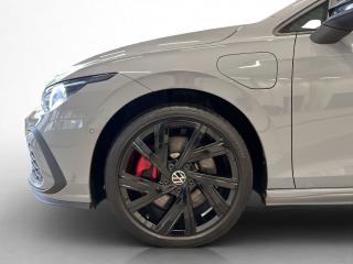 Volkswagen Golf GTE – image 12 of 16