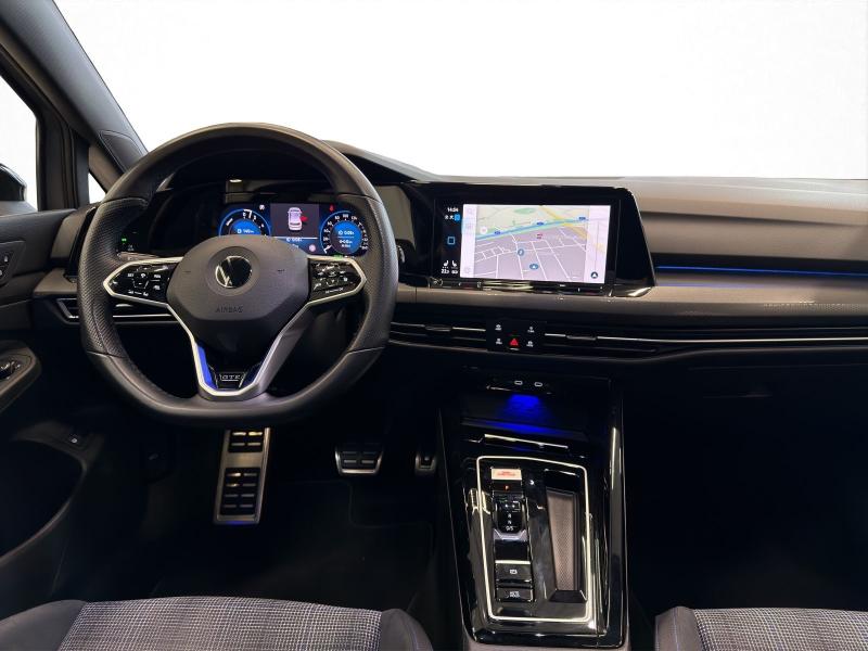 Volkswagen Golf GTE – image 5 of 16