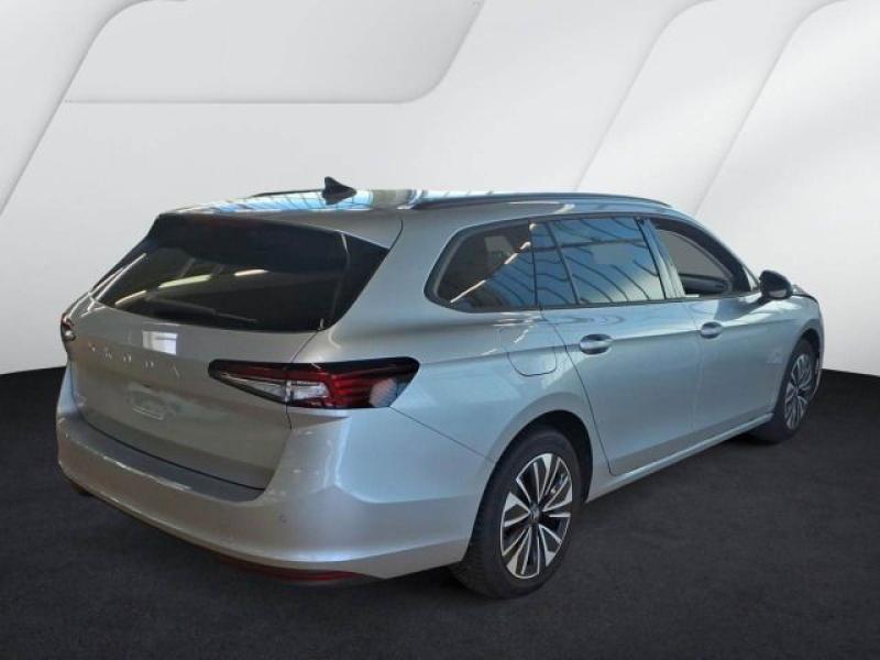 Škoda Superb Selection – image 2 of 2