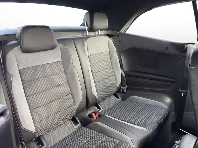 Volkswagen T-Roc Cabriolet R-Line – Bild 16 von 25