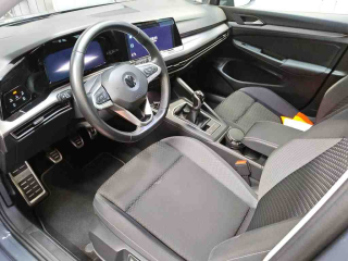 Volkswagen Golf Active – image 6 of 8