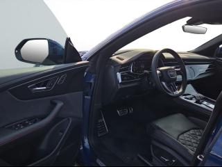 Audi Q8 S line – image 14 of 21