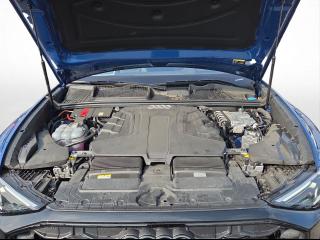 Audi Q8 S line – image 18 of 21
