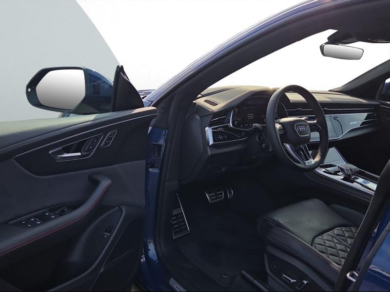 Audi Q8 S line – image 14 of 21