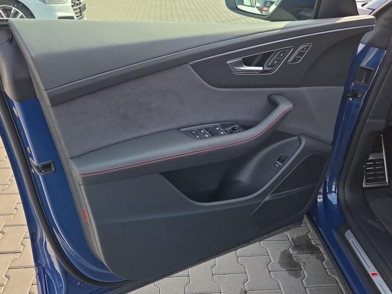 Audi Q8 S line – image 20 of 21