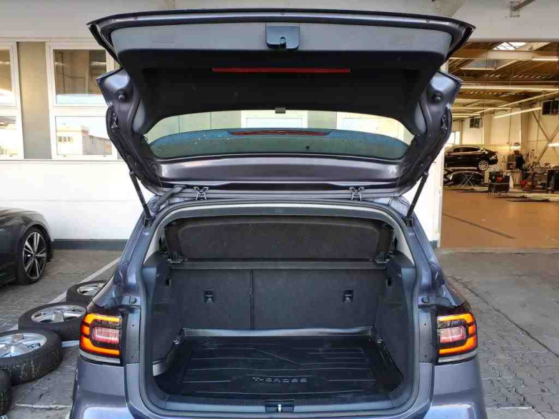 Volkswagen T-Cross LIFE – Bild 8 von 8