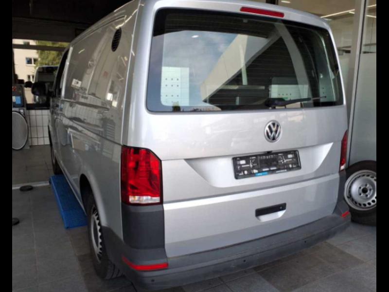 Volkswagen T6.1 Transporter BlueMotion – image 4 of 7