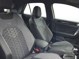 Volkswagen T-Roc R-Line – image 4 of 15