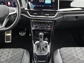 Volkswagen T-Roc R-Line – image 7 of 15