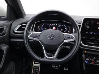 Volkswagen T-Roc R-Line – image 8 of 15
